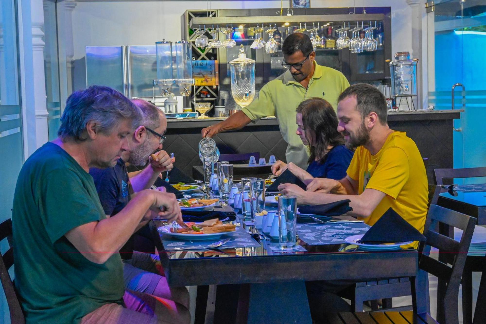 Wetland Resort Negombo Bagian luar foto