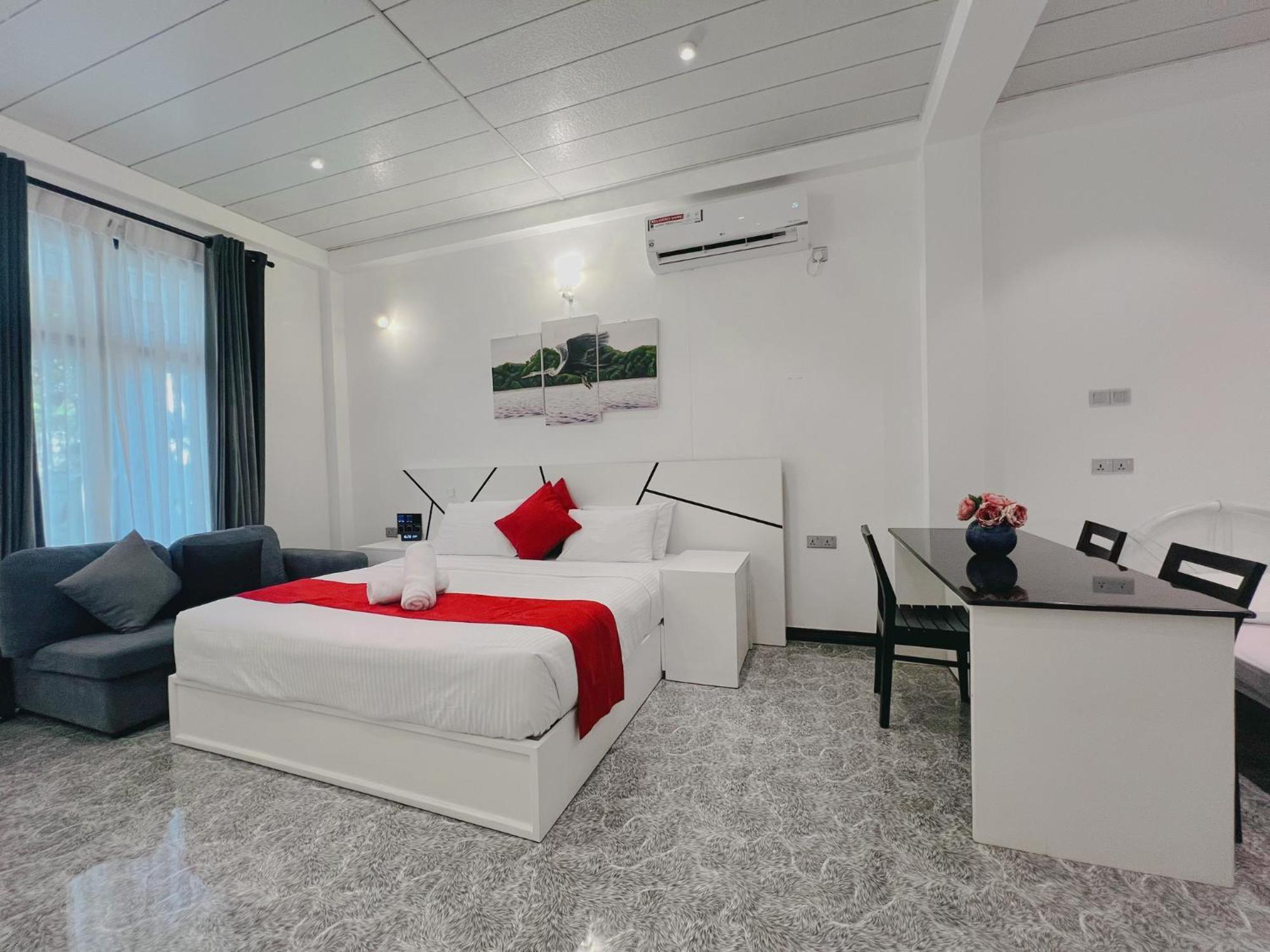 Wetland Resort Negombo Bagian luar foto