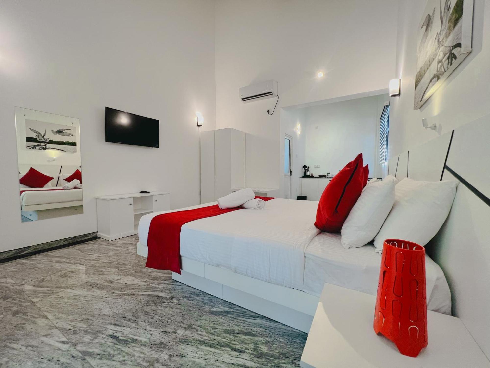 Wetland Resort Negombo Bagian luar foto